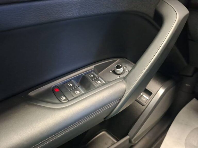 Audi Q5 50 TFSIe 299 S tronic 7 Quattro Avus - Image 18 (July 7, 2026)