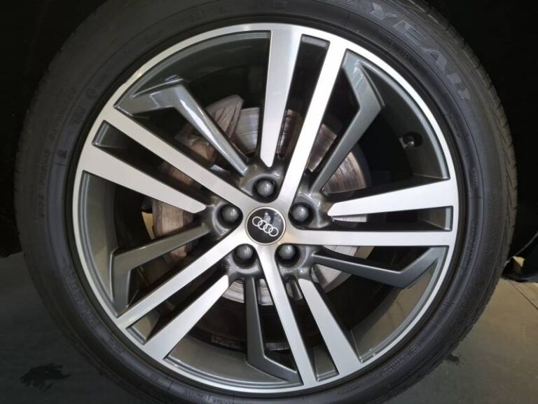 Audi Q5 50 TFSIe 299 S tronic 7 Quattro Avus - Image 06 (July 7, 2026)