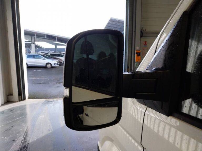 Volkswagen Crafter FOURGON CSC PROPULSION (RJ) 35 L4 2.0 TDI 177CH BUSINESS - Image 12 (July 7, 2026)