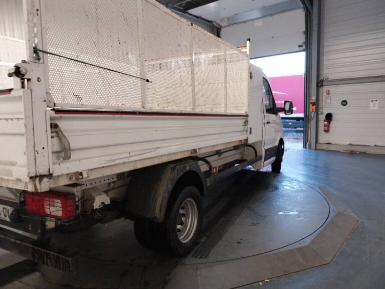 Volkswagen Crafter FOURGON CSC PROPULSION (RJ) 35 L4 2.0 TDI 177CH BUSINESS - Image 05 (July 7, 2026)