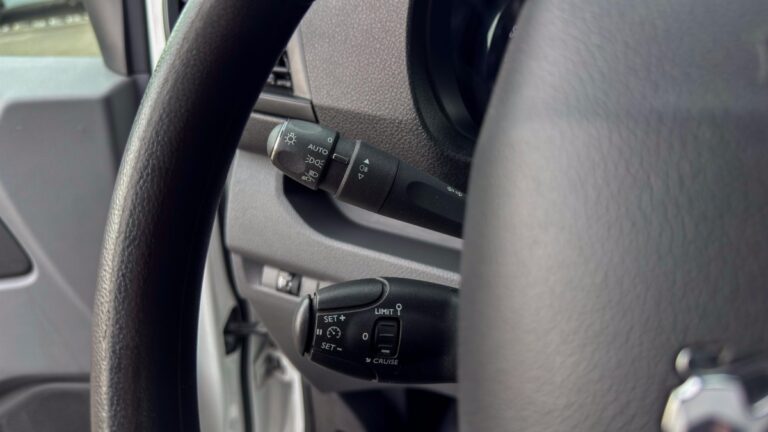 Peugeot Expert III 2.0 BLUEHDI 120 S&S LONG PREMIUM - Image 12 (July 7, 2026)