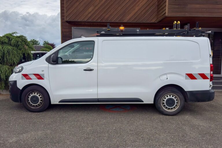 Peugeot Expert III 2.0 BLUEHDI 120 S&S LONG PREMIUM - Image 04 (July 7, 2026)
