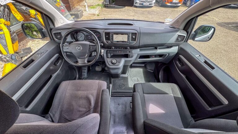 Opel Vivaro Cabine Approfondie III Taille M BlueHDi 145 EAT8 Edition - Image 09 (July 7, 2026)