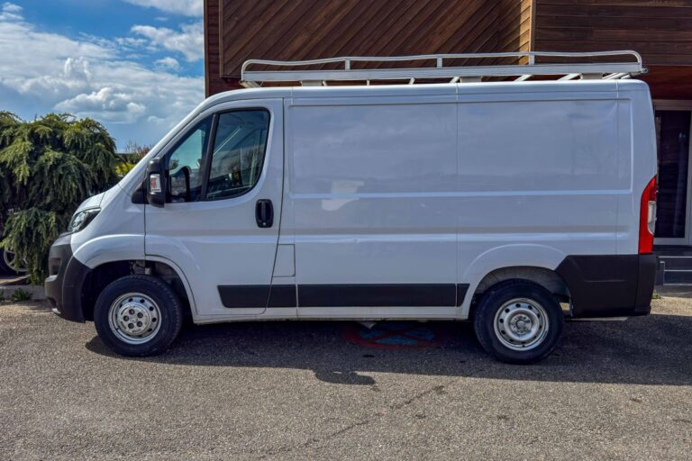 Peugeot Boxer II BlueHDi 140 S&S ASPHALT 333 - Image 04 (July 7, 2026)