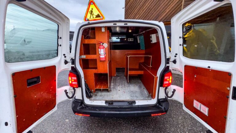 Volkswagen Transporter VI 2.0 TDi 150 4MO Business Line - Image 04 (July 7, 2026)