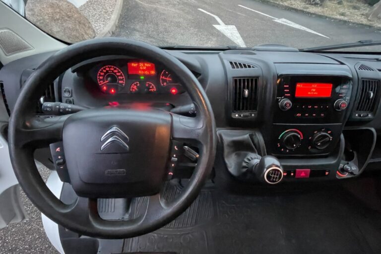 Citroën Jumper II 35 BlueHDi 130 BVM6 Confort - Image 20 (July 7, 2026)