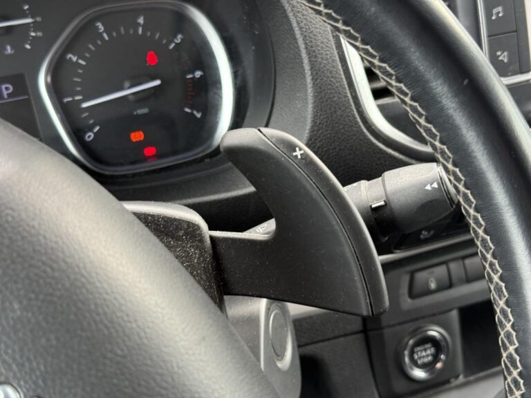 Peugeot Expert 2.0 CABINE APPROFONDIE BLUEHDI 180 S&S EAT8 PACK PREMIUM CONNECT - Image 14 (July 7, 2026)