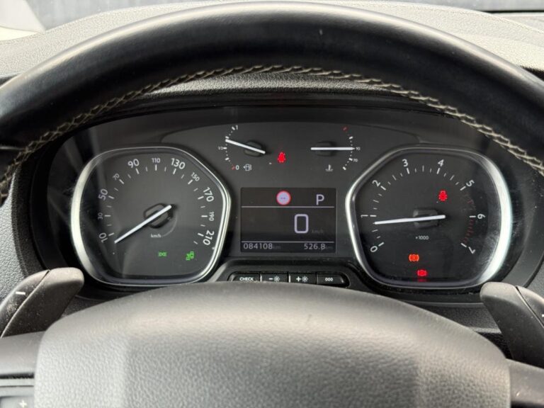 Peugeot Expert 2.0 CABINE APPROFONDIE BLUEHDI 180 S&S EAT8 PACK PREMIUM CONNECT - Image 15 (July 7, 2026)