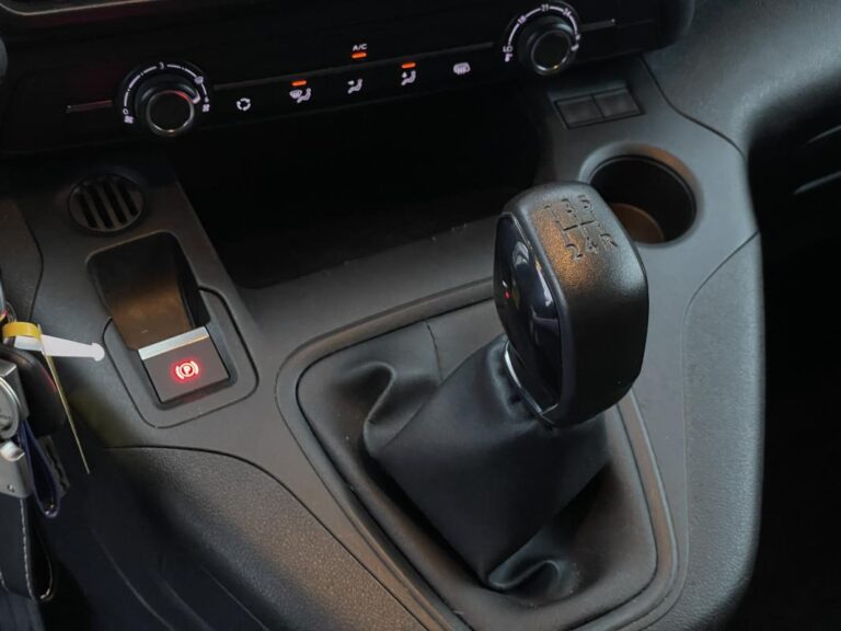 Peugeot Partner STANDARD 650KG BLUEHDI 100CH S&S BVM5 PRO - Image 16 (July 7, 2026)