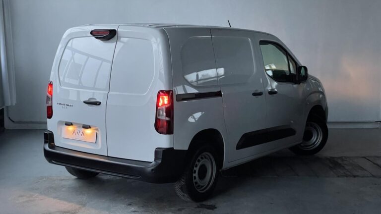 Peugeot Partner STANDARD 650KG BLUEHDI 100CH S&S BVM5 PRO - Image 03 (July 7, 2026)