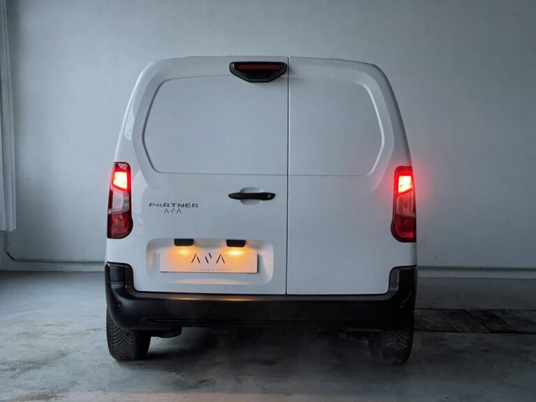 Peugeot Partner STANDARD 650KG BLUEHDI 100CH S&S BVM5 PRO - Image 04 (July 7, 2026)