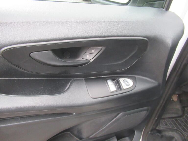 Mercedes Vito 111 CDI 94500 KMS 114 CH TVA RECUPERABLE - Image 13 (July 7, 2026)