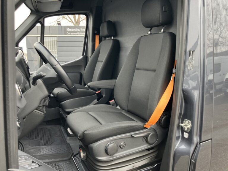Mercedes Sprinter 319 CDI fourgon 12m3 37 V6 3.0L 190ch BVM6 39 - Image 07 (July 7, 2026)