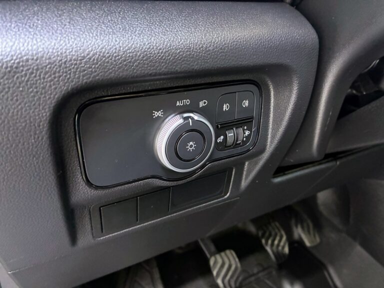 Mercedes Citan 112 CDI Fourgon PRO Standard 116CH 3 PLACES 20750€ - Image 18 (July 7, 2026)