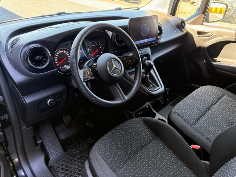 Mercedes Citan 112 CDI Fourgon PRO Standard 116CH 3 PLACES 20750€ - Image 04 (July 7, 2026)