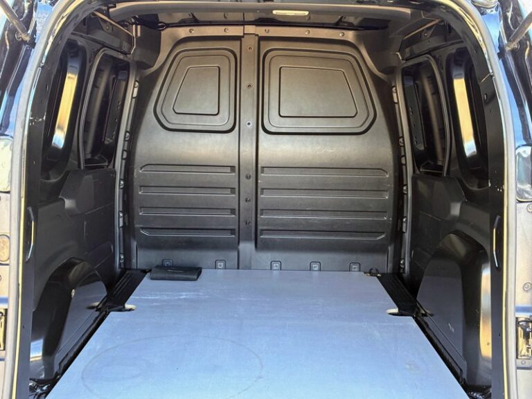 Mercedes Citan 112 CDI Fourgon PRO Standard 116CH 3 PLACES 20750€ - Image 07 (July 7, 2026)