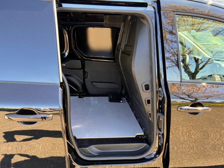Mercedes Citan 112 CDI Fourgon PRO Standard 116CH 3 PLACES 20750€ - Image 09 (July 7, 2026)