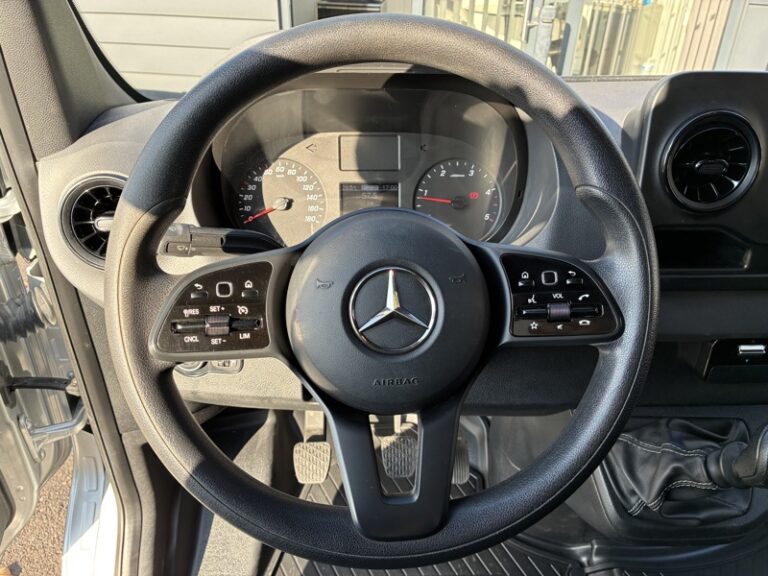 Mercedes Sprinter Ccb 314 CDI Long plateau +coffre 143ch 33000€ HT G - Image 16 (July 7, 2026)