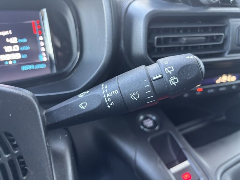 Citroën Berlingo 1.5L 100ch Pack Driver Connect XL 16 490€ HT - Image 15 (July 7, 2026)