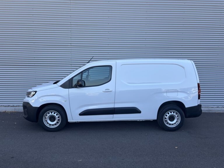 Citroën Berlingo 1.5L 100ch Pack Driver Connect XL 16 490€ HT - Image 03 (July 7, 2026)