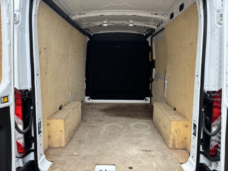 Ford Transit 2T 2.0L 130ch T310 Trend Business 21 575€ HT - Image 07 (July 7, 2026)