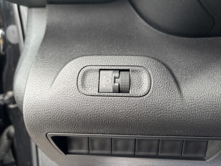Citroën Berlingo 1.5L 130ch Club XL 950Kg 13 325€ HT - Image 17 (July 7, 2026)