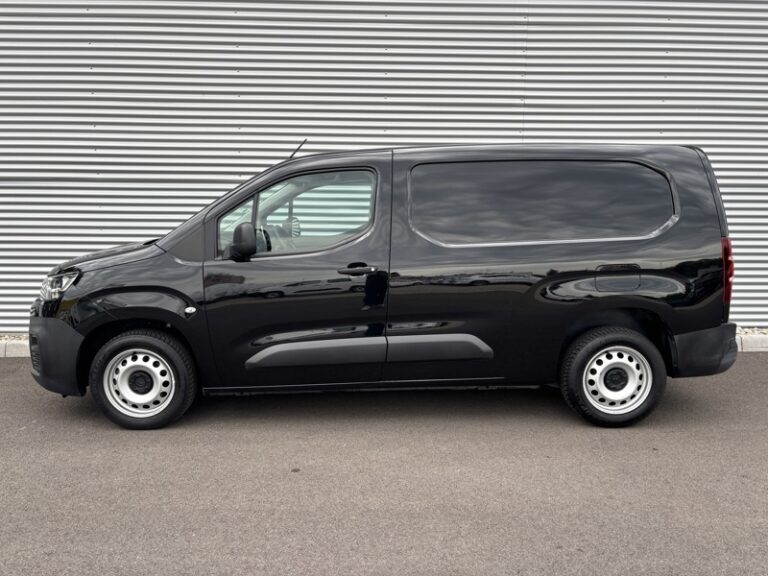 Citroën Berlingo 1.5L 130ch Club XL 950Kg 13 325€ HT - Image 03 (July 7, 2026)