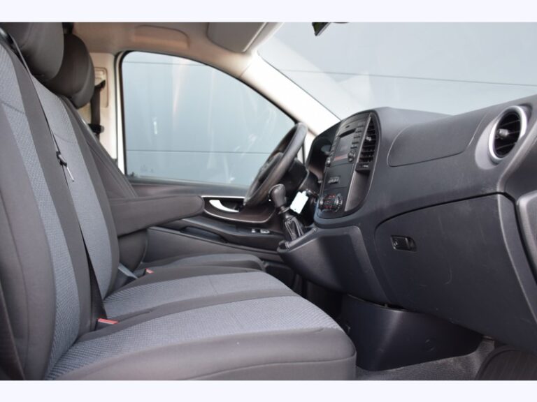 Mercedes Vito Fourgon 114 CDI Long Frigorifique/ L2 – 29 990 € HT - Image 04 (July 7, 2026)