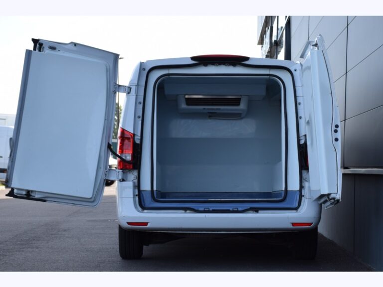 Mercedes Vito Fourgon 114 CDI Long Frigorifique/ L2 – 29 990 € HT - Image 06 (July 7, 2026)