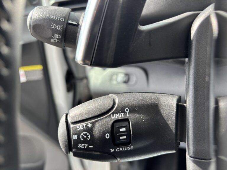 Peugeot Partner 1.5L 130ch EAT8 M 1000Kg Asphalt 16 900€ HT - Image 16 (July 7, 2026)
