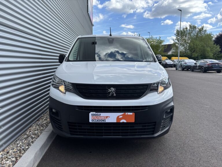 Peugeot Partner 1.5L 130ch EAT8 M 1000Kg Asphalt 16 900€ HT - Image 02 (July 7, 2026)