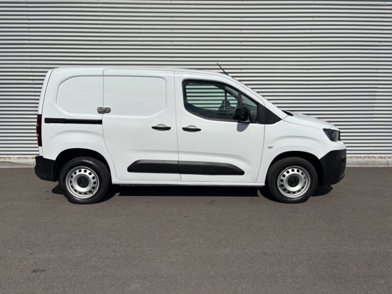 Peugeot Partner 1.5L 130ch EAT8 M 1000Kg Asphalt 16 900€ HT - Image 07 (July 7, 2026)