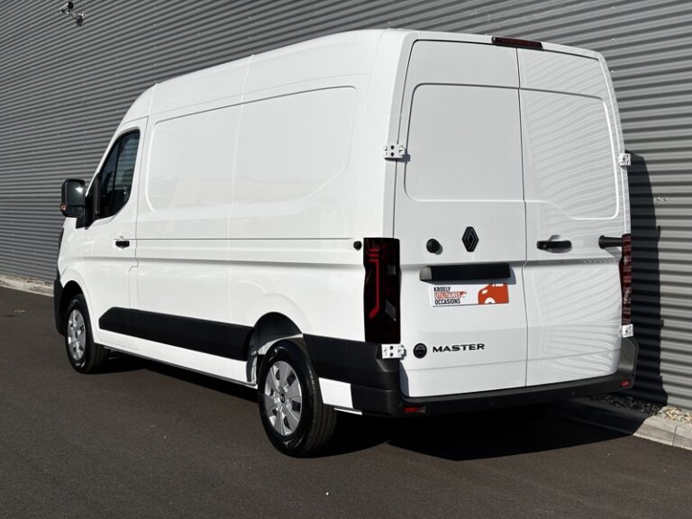 Renault Master 2.0L 130ch 3,5t Extra 28 740€ HT - Image 04 (July 7, 2026)