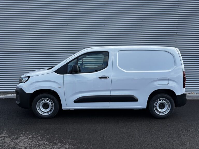 Peugeot Partner 1.5L 100ch Base M 650kg 17 000€ HT - Image 04 (July 7, 2026)