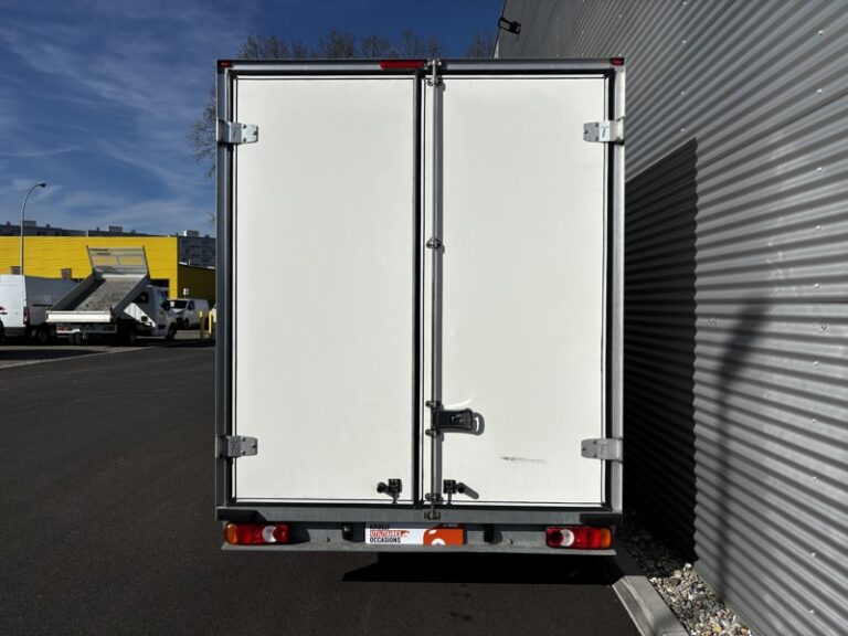 Renault Master Plancher Cabine 20m3 2.3L 145ch Grand Confort 3,5t 21 660€ HT - Image 05 (July 7, 2026)