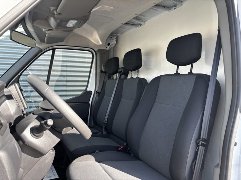 Renault Master Plancher Cabine 20m3 2.3L 145ch Grand Confort 3,5t 21 660€ HT - Image 09 (July 7, 2026)