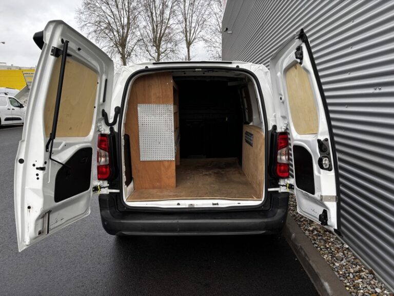 Citroën Berlingo 1.5L 100ch Driver XL / L2 950kg 14 800€ HT - Image 06 (July 7, 2026)