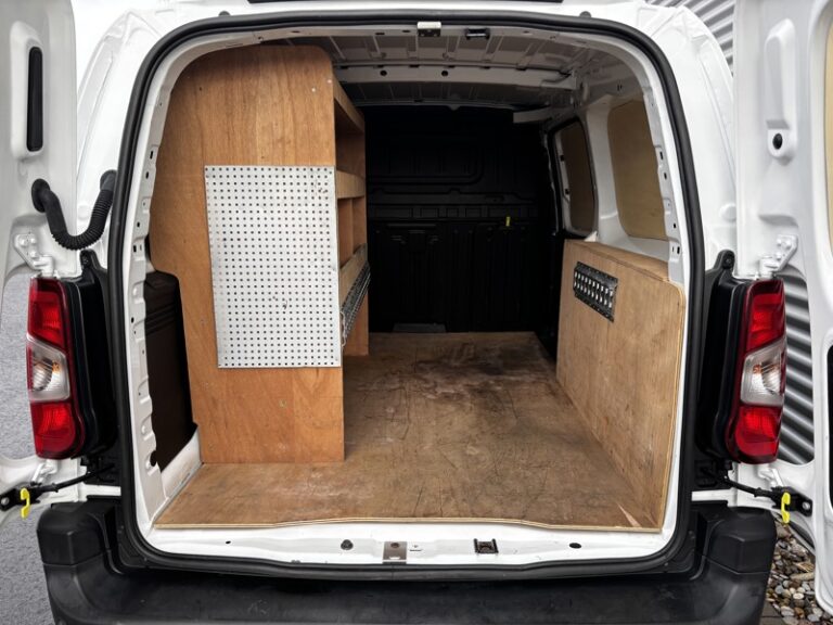 Citroën Berlingo 1.5L 100ch Driver XL / L2 950kg 14 800€ HT - Image 07 (July 7, 2026)