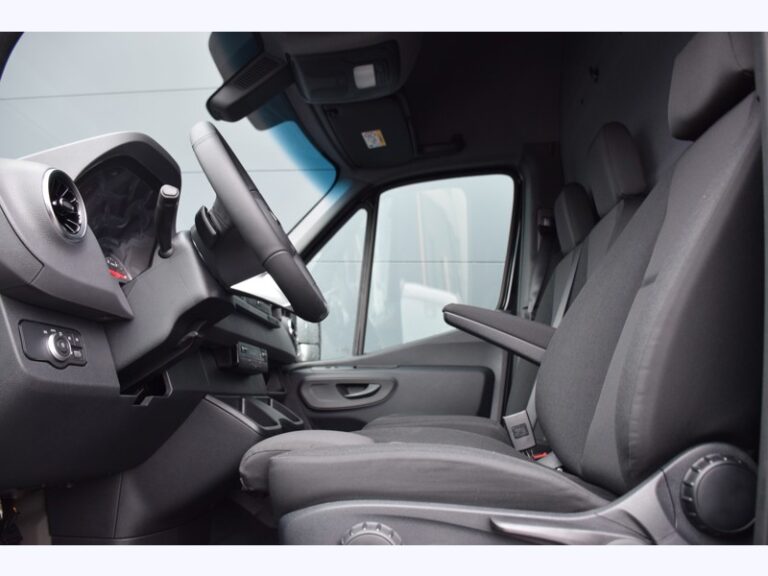 Mercedes Sprinter 319 CDI 37S / – 12m3 54 990€ HT - Image 10 (July 7, 2026)