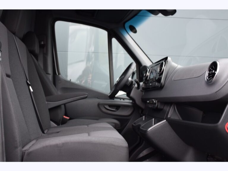 Mercedes Sprinter 319 CDI 37S / – 12m3 54 990€ HT - Image 04 (July 7, 2026)