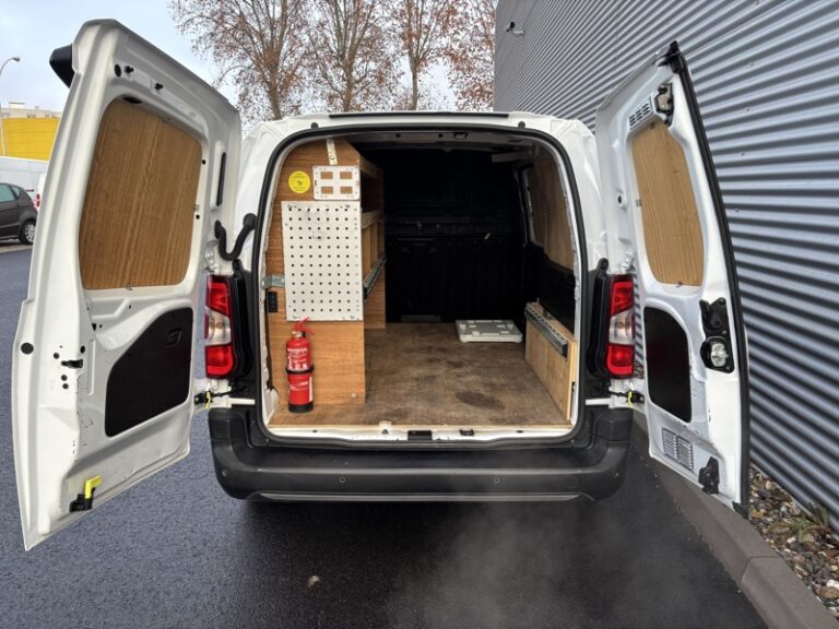 Citroën Berlingo 1.5L 100 ch Driver XL / L2 950kg 13 740€ HT - Image 06 (July 7, 2026)