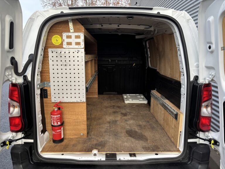 Citroën Berlingo 1.5L 100 ch Driver XL / L2 950kg 13 740€ HT - Image 07 (July 7, 2026)