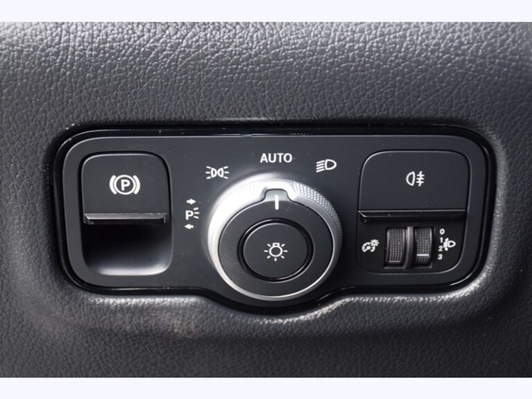 Mercedes Vito Fourgon 116 CDI Long / L2 – 30 490€ HT - Image 08 (July 7, 2026)