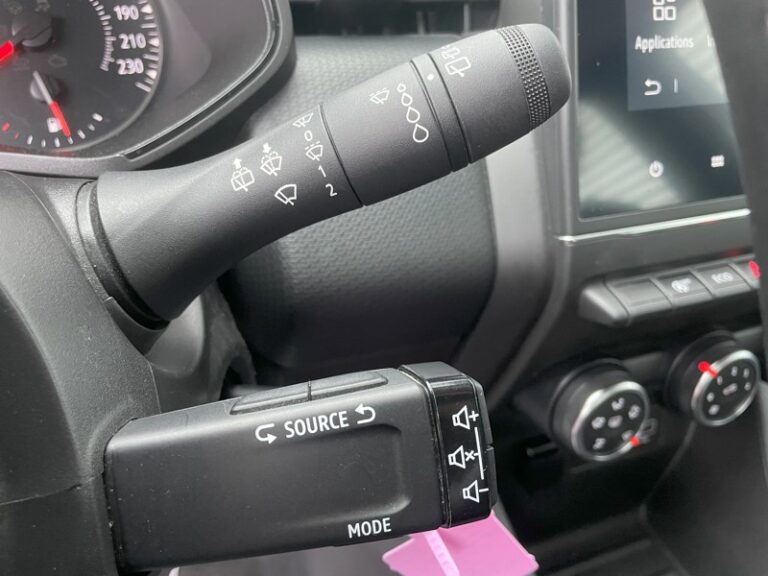 Renault Clio 1.5L 100ch Air Nav 8 575€ HT - Image 13 (July 7, 2026)