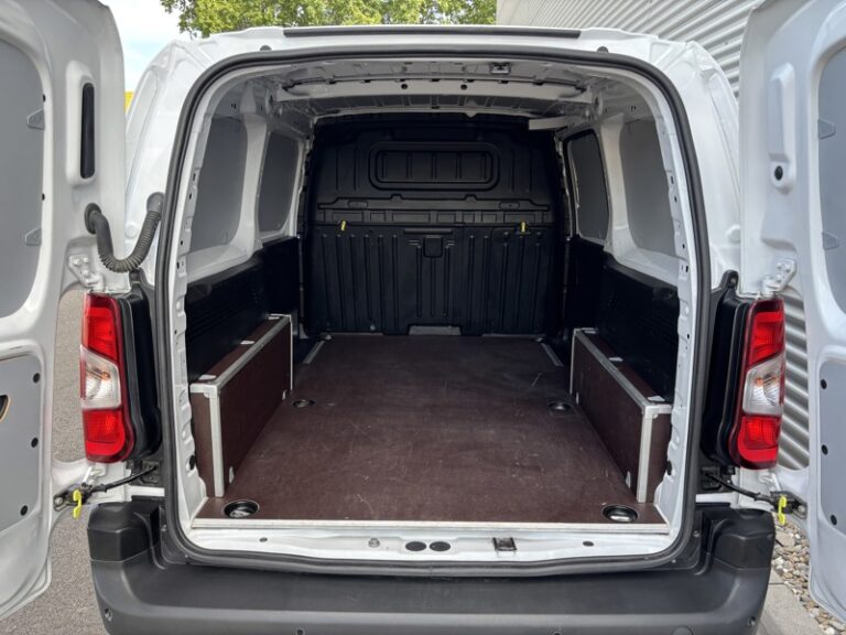 Peugeot Partner 1.5L 100ch XL 950Kg - Image 07 (July 7, 2026)