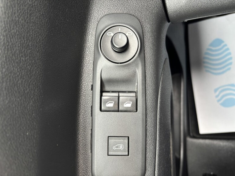Citroën Berlingo 1.5L 130ch Club XL 950Kg 13 325€ HT - Image 18 (July 7, 2026)