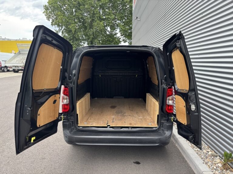 Citroën Berlingo 1.5L 130ch Club XL 950Kg 13 325€ HT - Image 06 (July 7, 2026)
