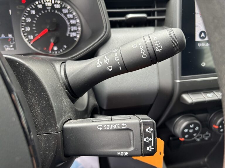 Renault Clio société 1.5L 100ch Air Nav 9 400€ HT - Image 15 (July 7, 2026)
