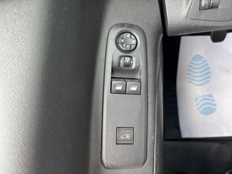 Peugeot Partner 1.5L 100ch Pack Premium Connect XL 950Kg 14 575€ - Image 19 (July 7, 2026)