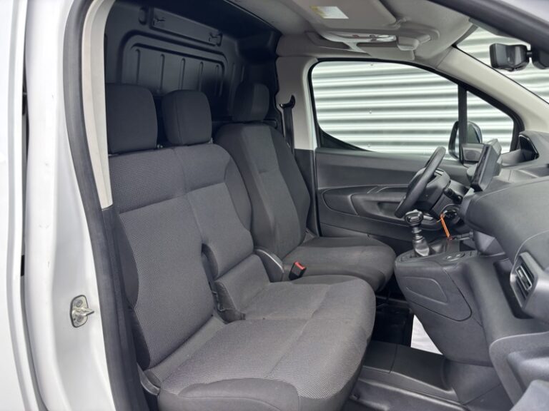 Peugeot Partner 1.5L 100ch Pack Premium Connect XL 950Kg 14 575€ - Image 20 (July 7, 2026)